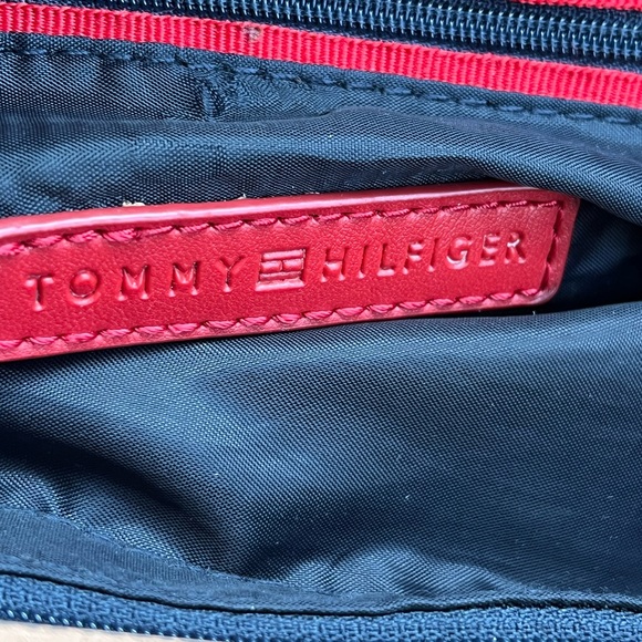 Tommy Hilfiger Tan and Cream Shoulder Bag EUC - Picture 7 of 8